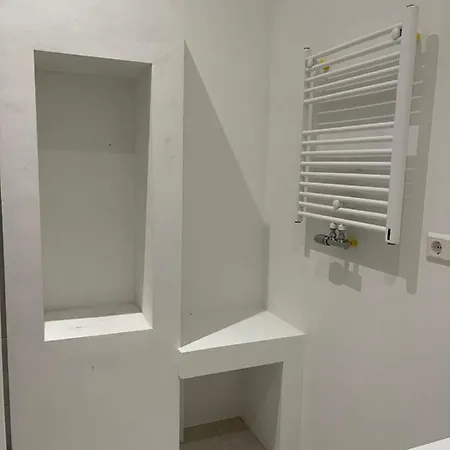 Canal House In Historic Center