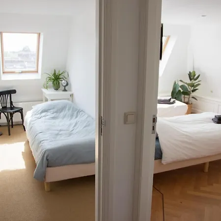 Apartment Canal House In Historic Center Gouda