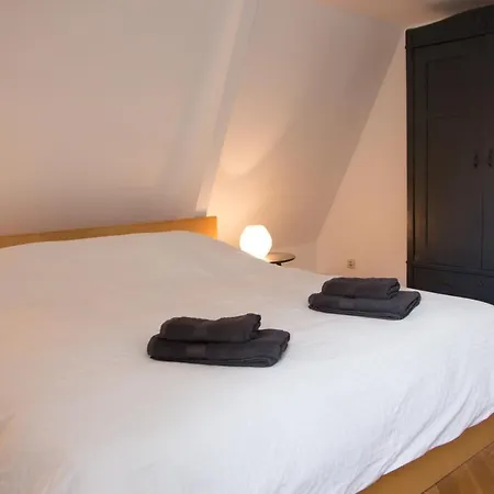 Canal House In Historic Center *