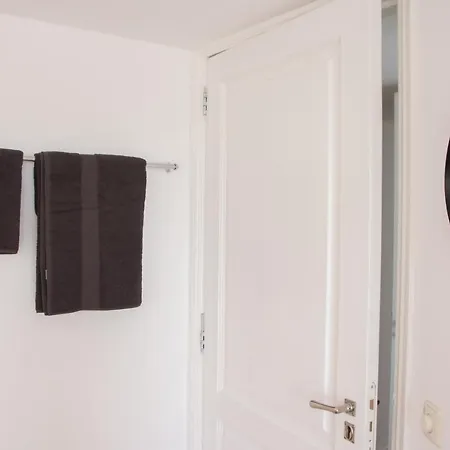 Canal House In Historic Center