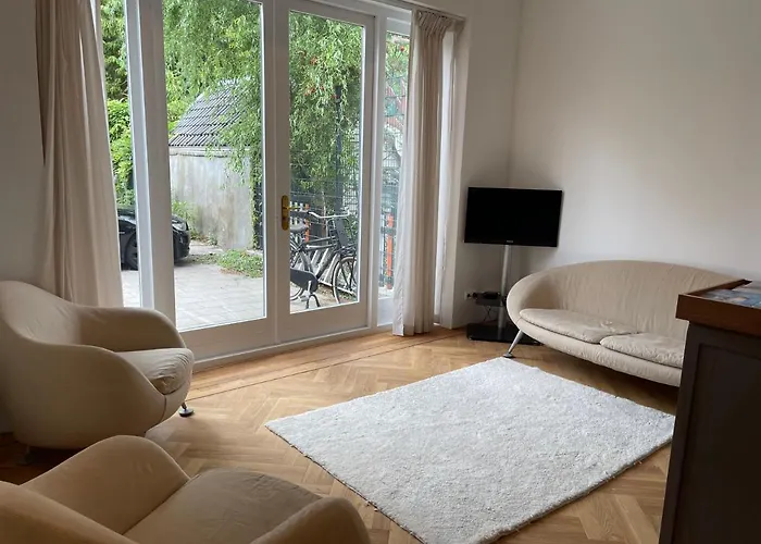 Canal House In Historic Center *