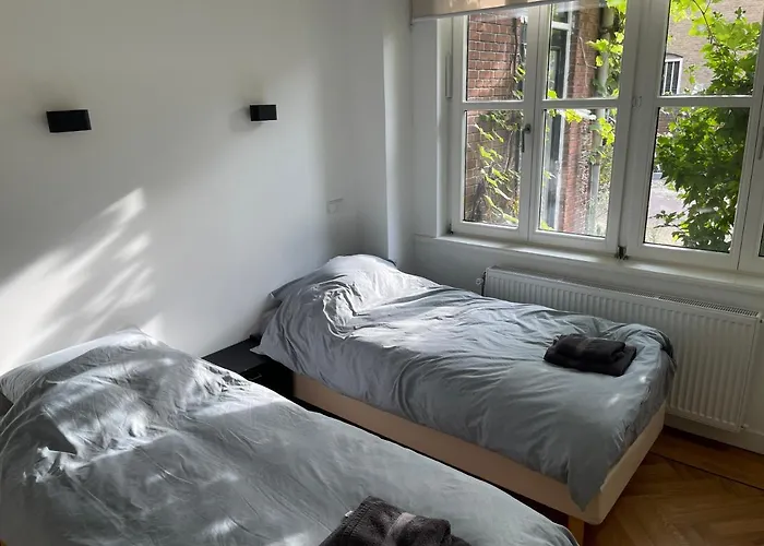 Canal House In Historic Center Gouda