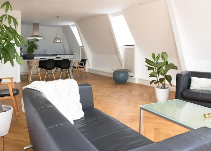 Canal House In Historic Center Apartment Gouda