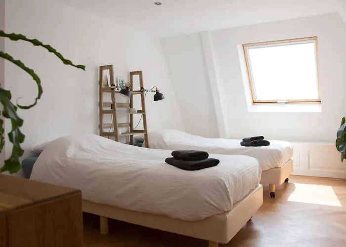 Canal House In Historic Center Apartment