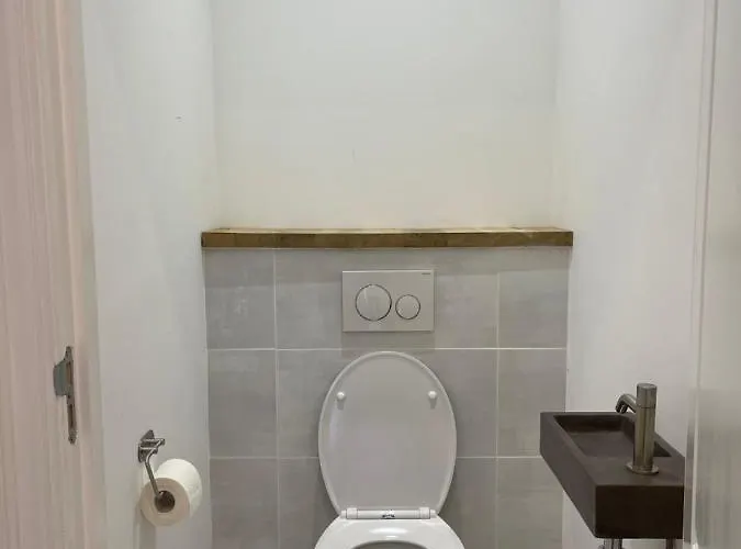 Canal House In Historic Center *